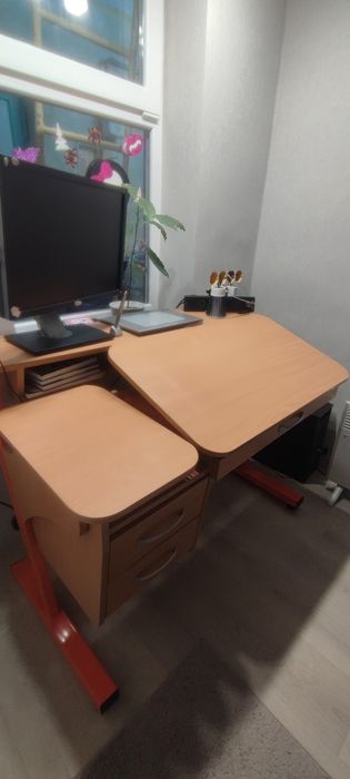 Стол, парта, компьютерный стол, школьный стол