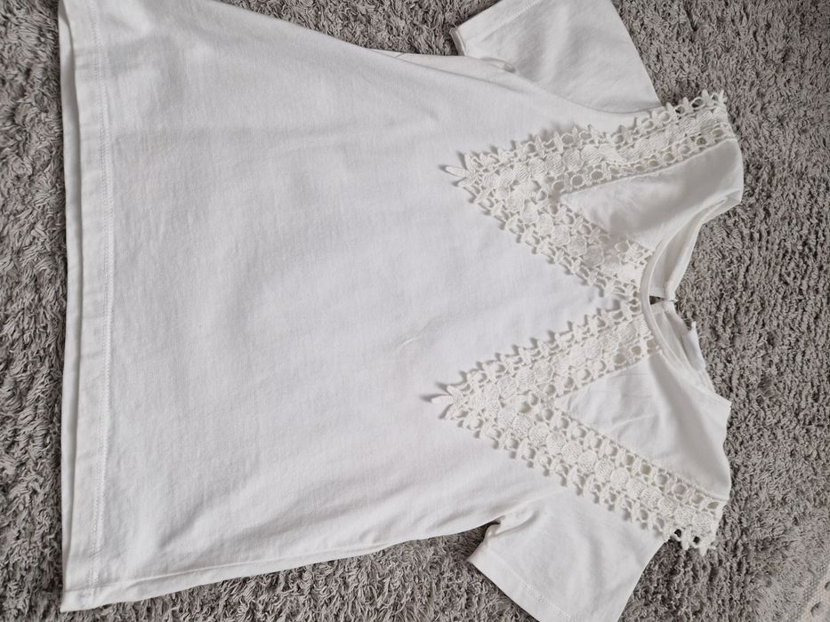 Bluzeczka zara z kołnierzykiem 122