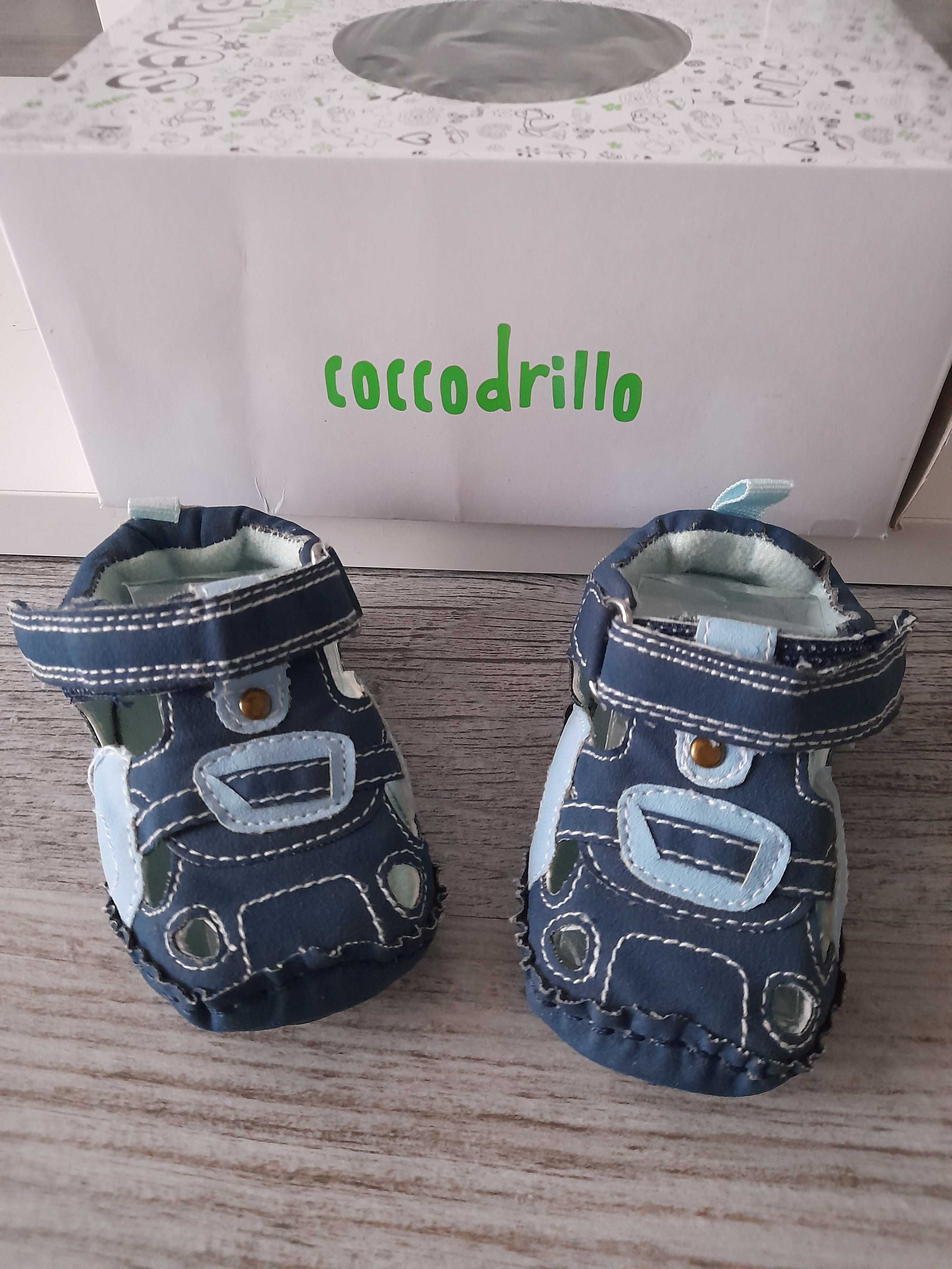 Coccodrillo - śliczne buciki niemowlęce autka r. 3-6m