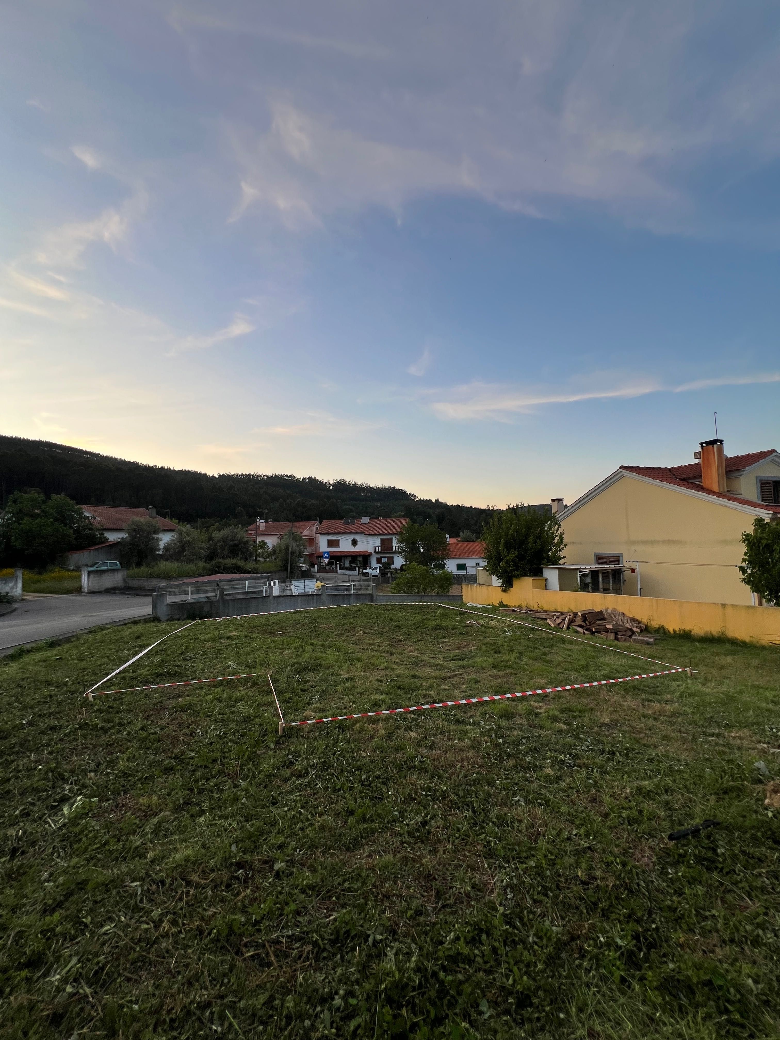 Terreno com Projeto em Loteamento – Góis