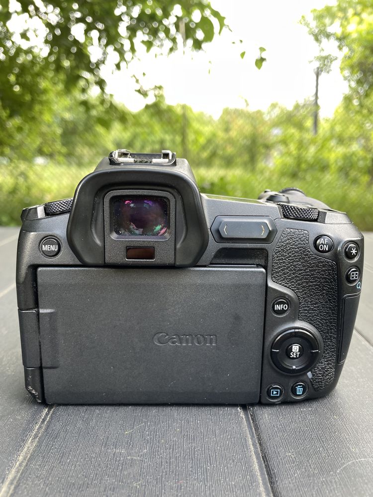 Canon R Кенон R