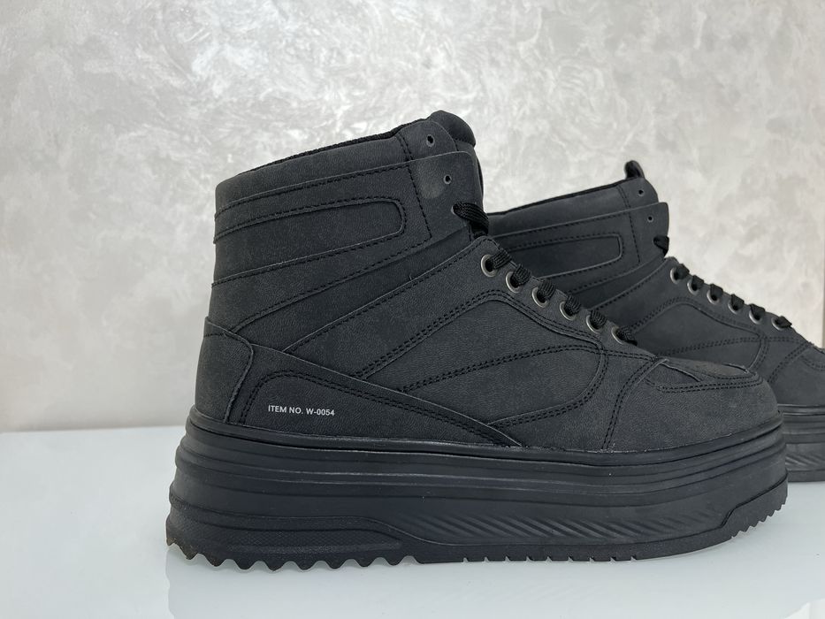 Чоловічі черевики (нові)