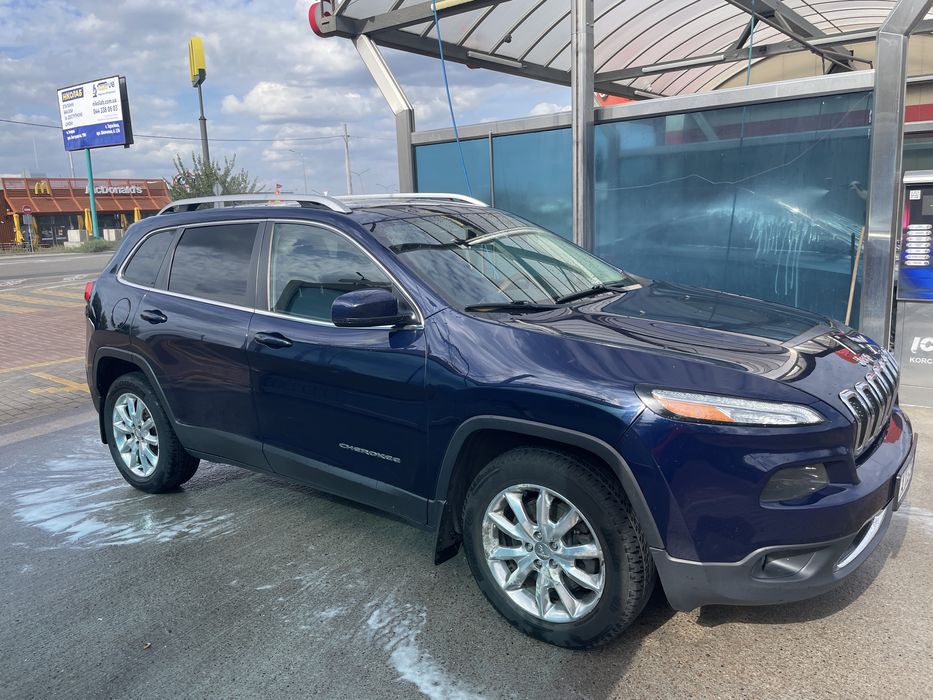 Продам jeep cherokee 2015 року випуску