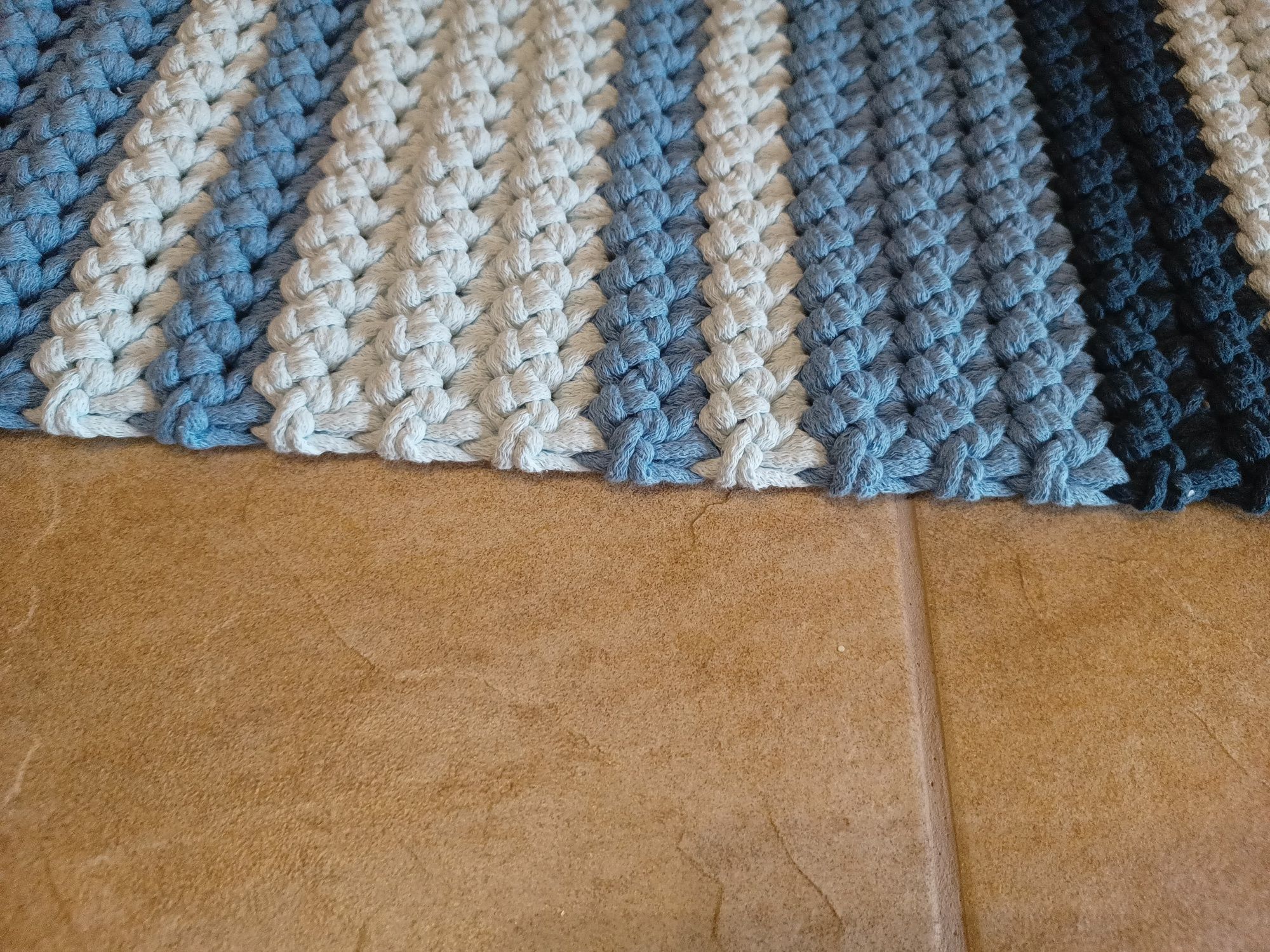 chodnik dywan ze sznurka rękodzieło