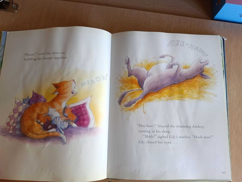 English book, Snuggle Up Little One книга дитяча