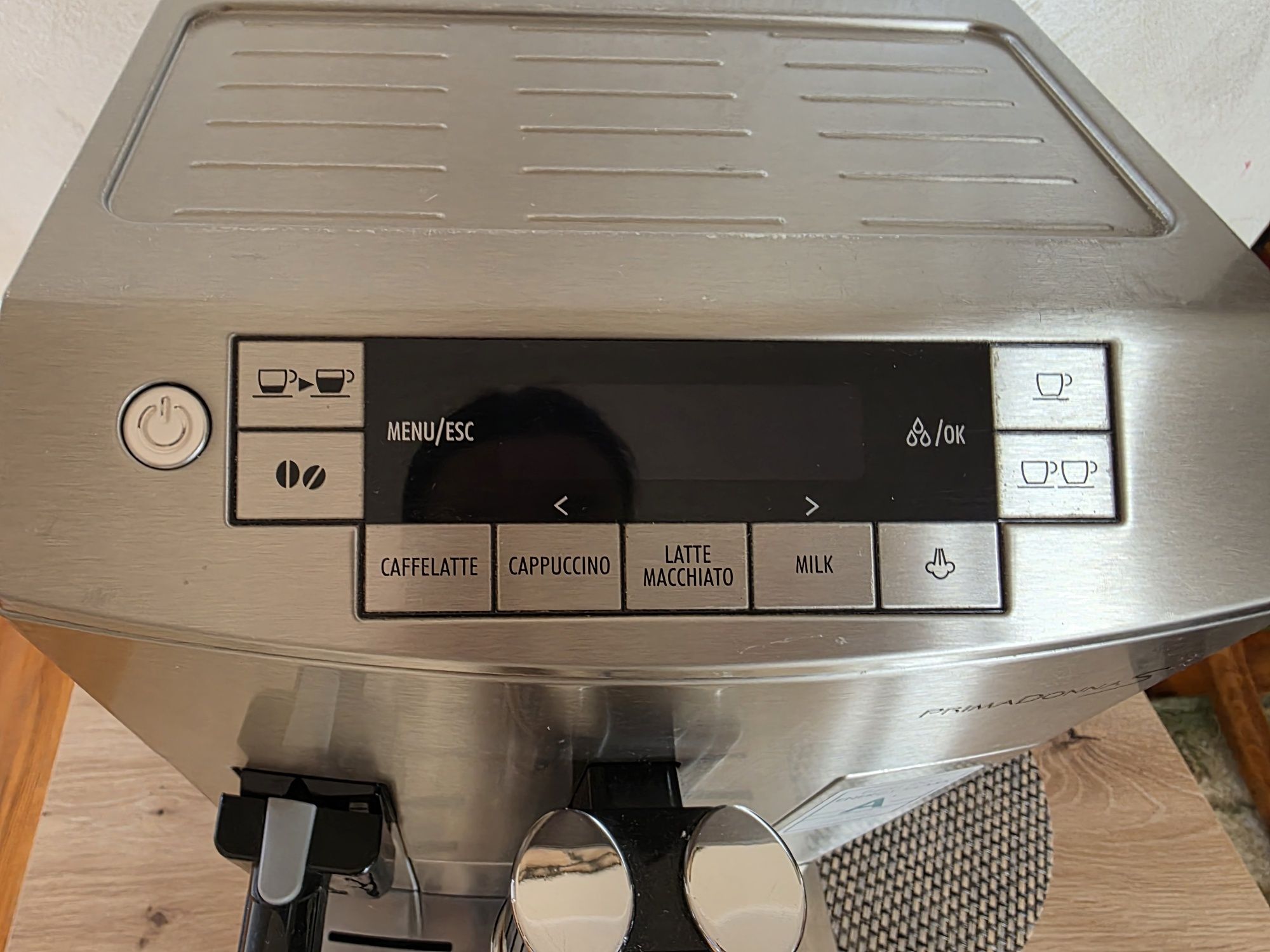 Ekspres do kawy DeLonghi Primadonna S
