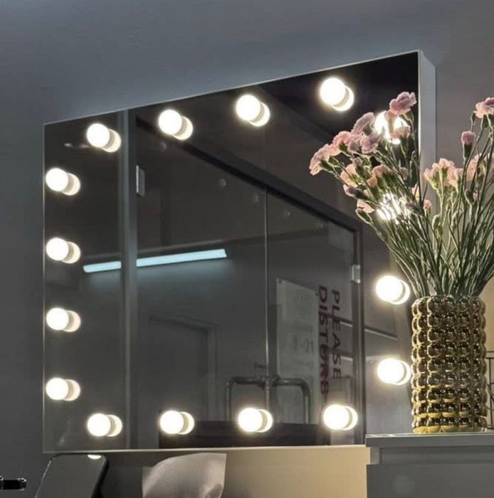 Sprzedam lustro do makijażu