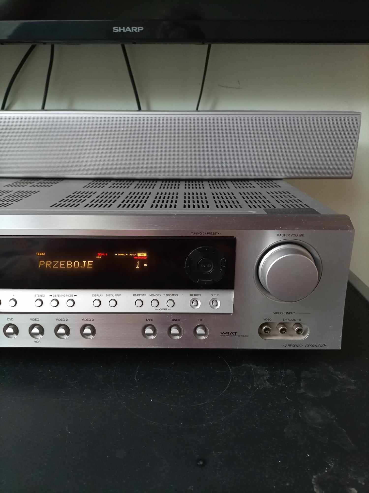 Amplituner Onkyo 7.1 + sundbar i subwoofer