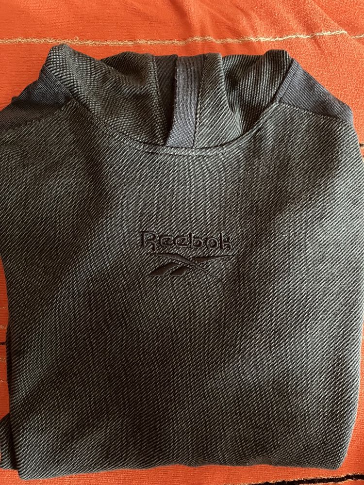 Sweatshirt com capuz reebok