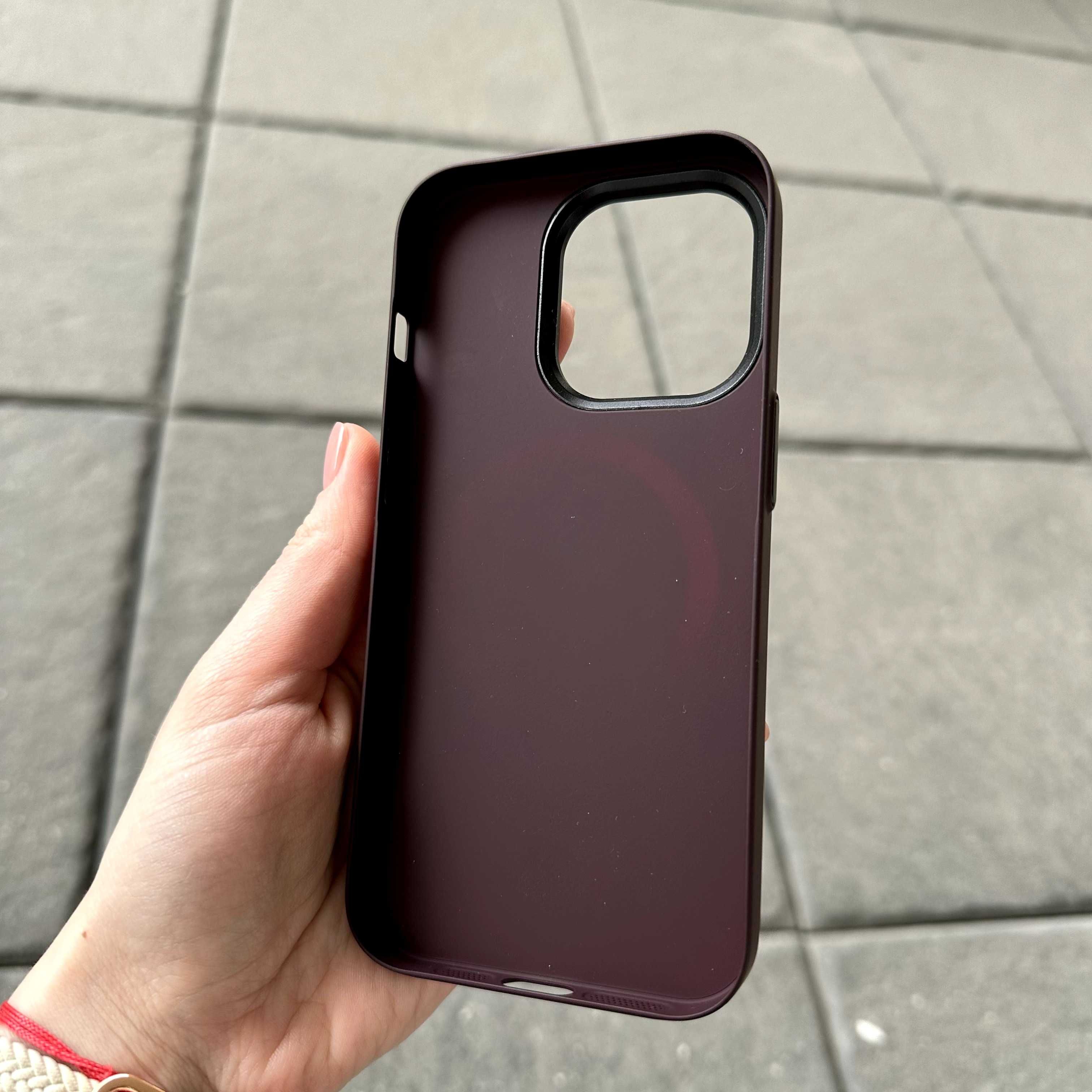Etui magnetyczne Apple MagSafe do iPhone 14 Pro