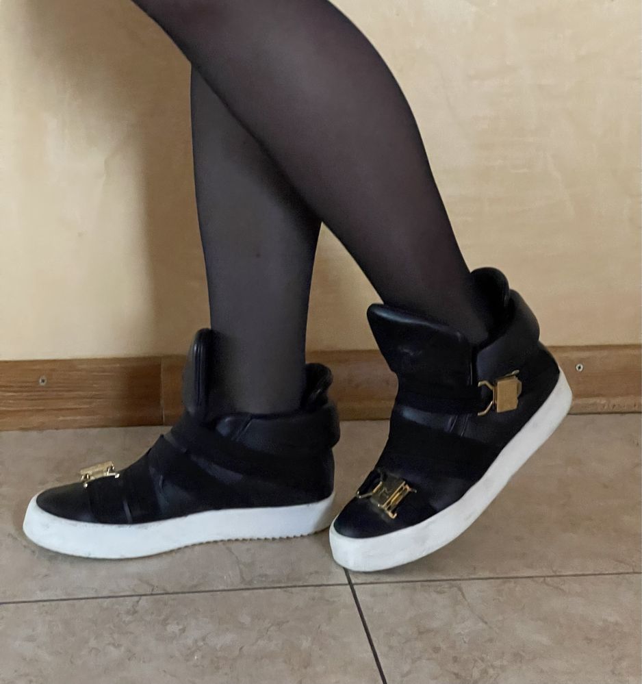 Черевики Giuseppe Zanotti 39 розмір