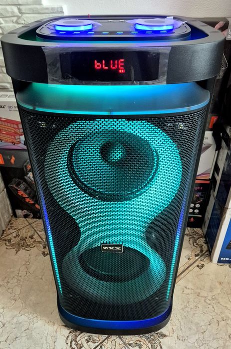 Портативная колонка ZXX на 60Вт с Bluetooth караоке и RGB подсветкой.