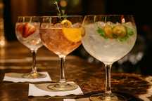 Mobilny Bar, Dekoracje, Barman na Wesele, Urodziny, Eventy – Queen Bar