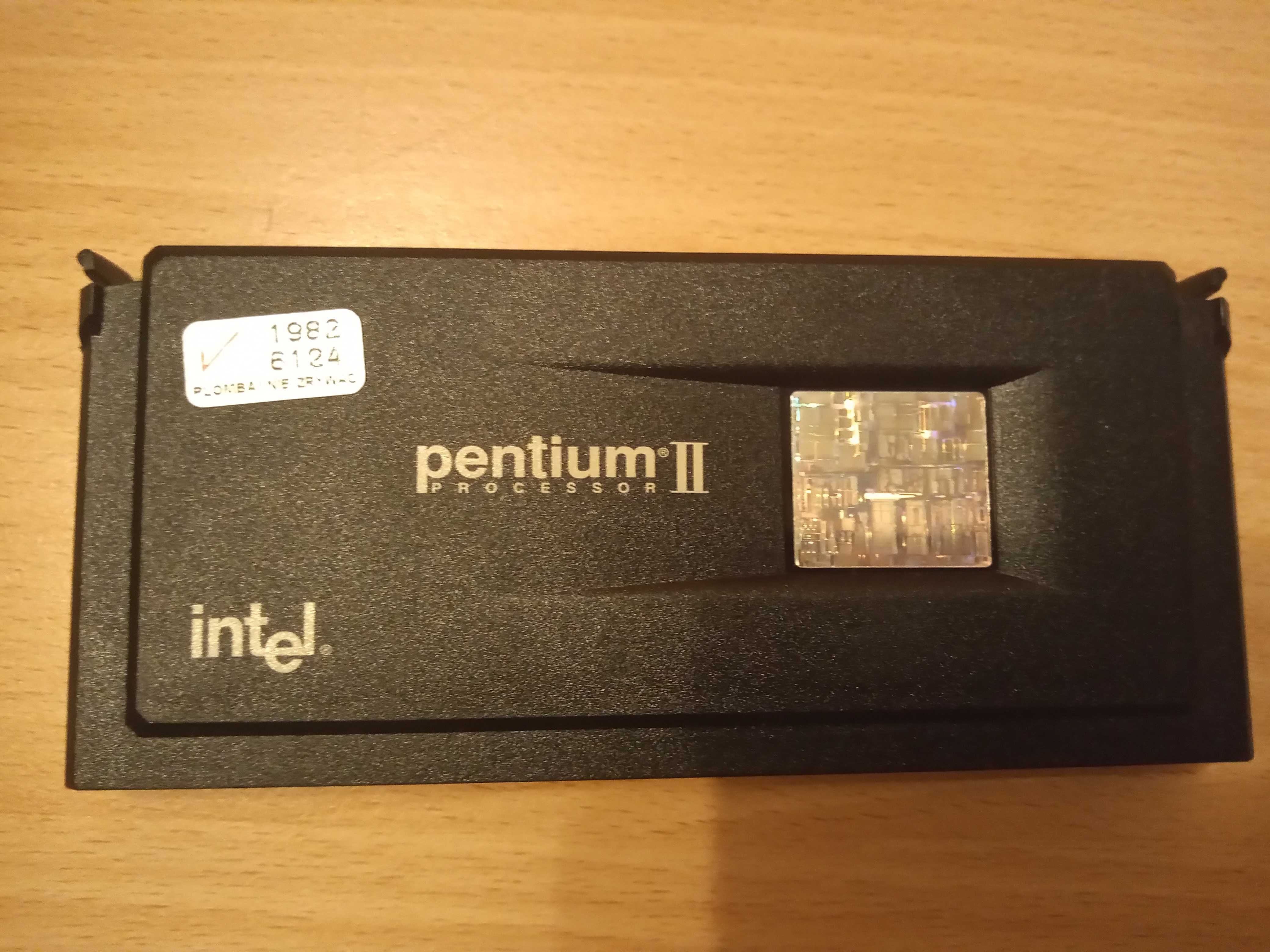 Procesor Pentium II retro PC ładny