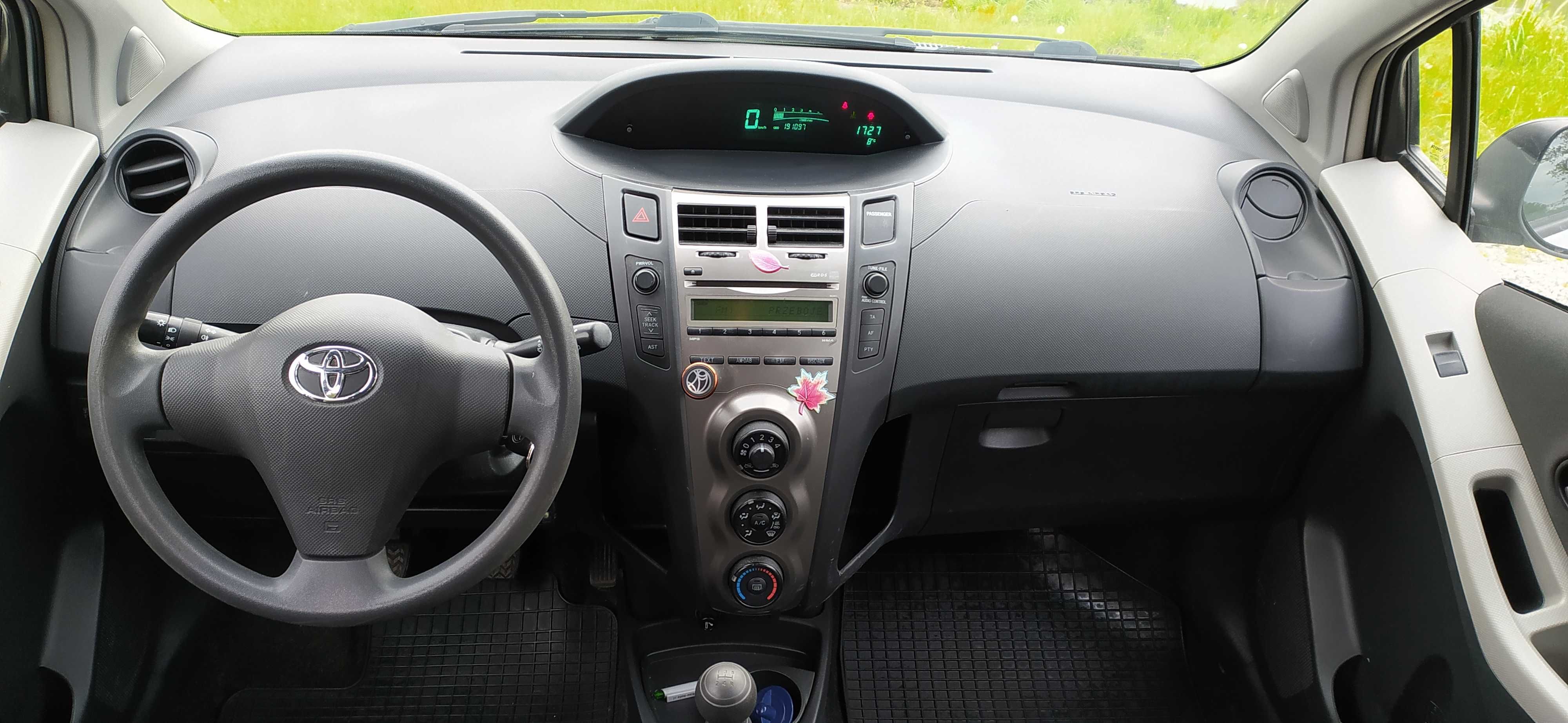 Toyota Yaris Lift Klima Czujniki Parkowania