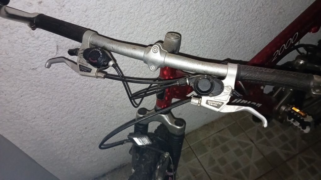 Bicicleta BTT Suspensão marca dupla Royce Union 2000