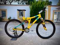 Yeti ARC AS-3, Rock Shox Judy SL, Full XT M737, Syncros, Easton Monkey