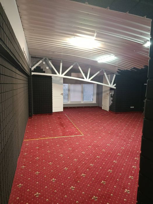 Офісне приміщення з ремонтом на Сихові