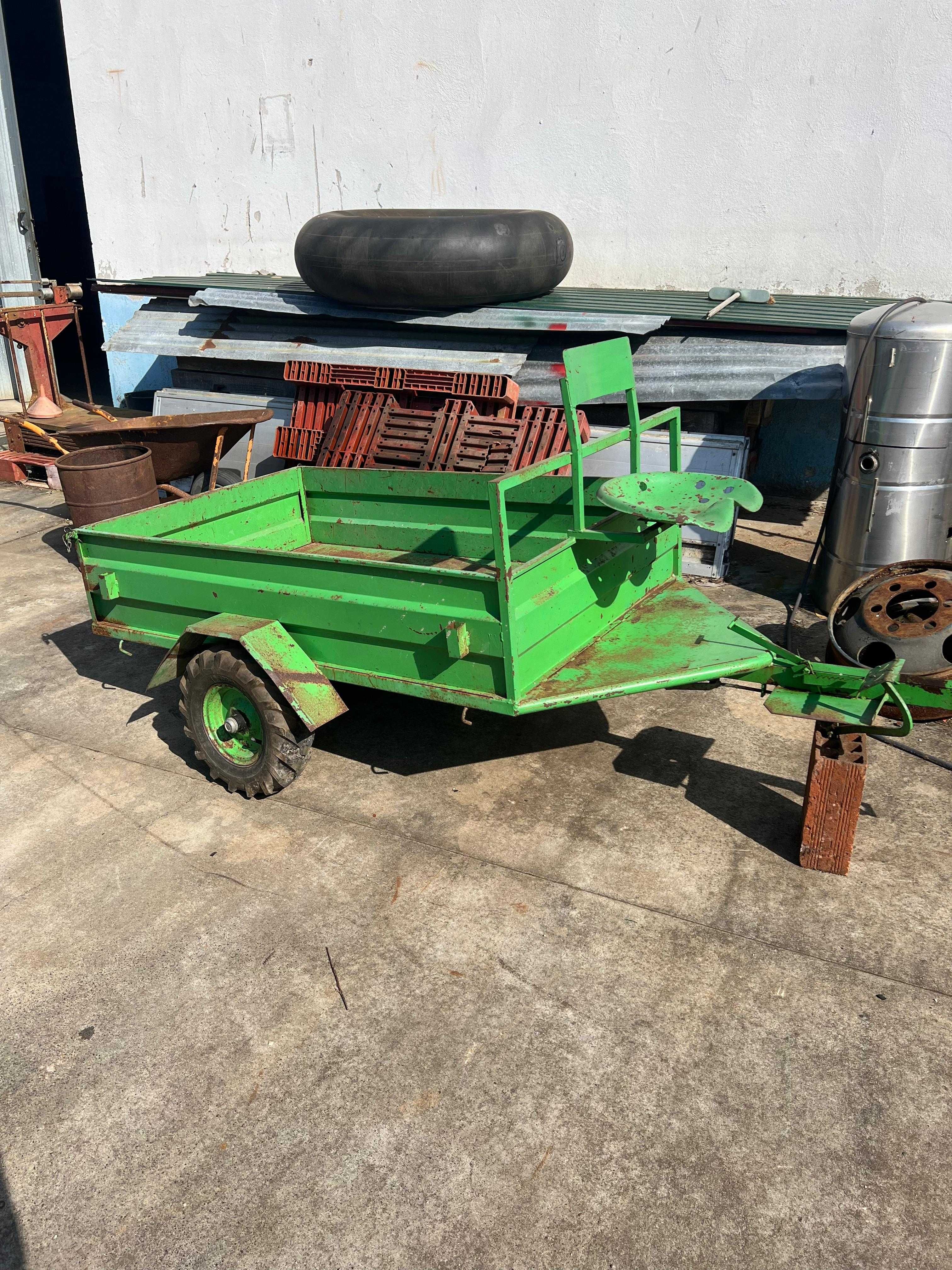 Reboque motoenchada