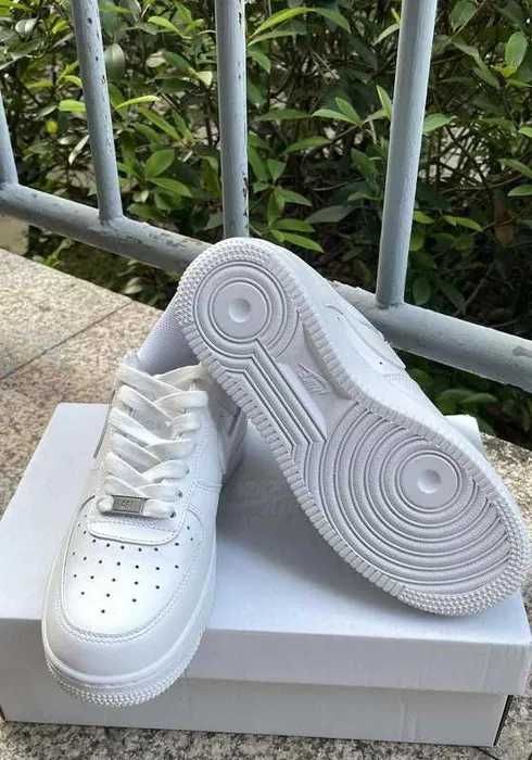 Buty meskie Nike Air Force 1 Low White R.45