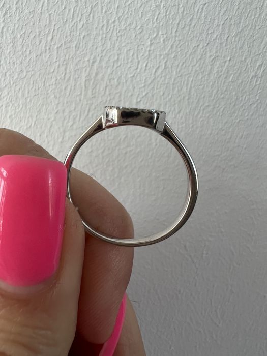 Золотое кольцо с бриллиантами и сапфирами р.17 белое золото 585 проба