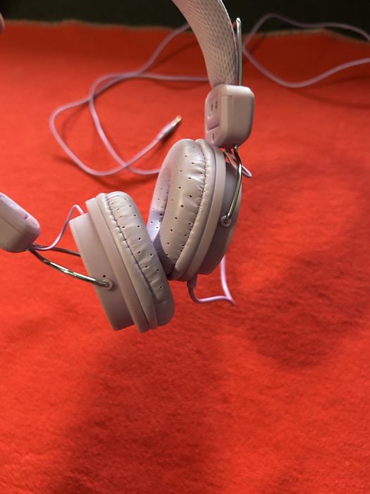 Sprzedam słuchawki , są jak nowe , wszystko działa