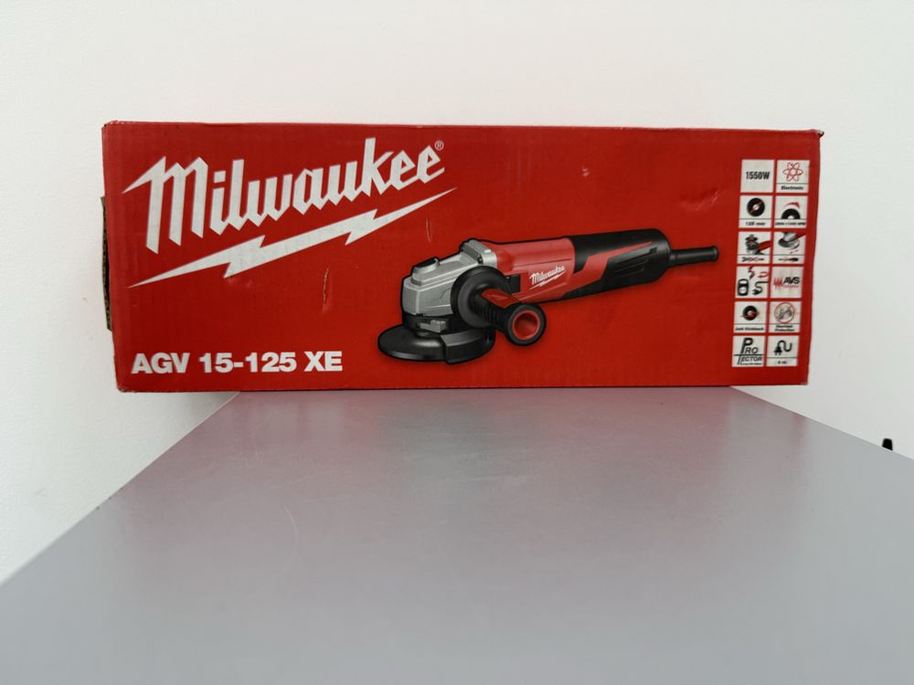 Болгарка (кутова шліфувальна) MILWAUKEE AGV 15-125 XE (4933428127)