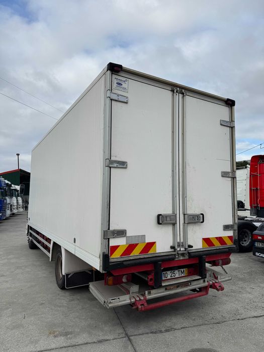 DAF 45LF180 ANO 2002