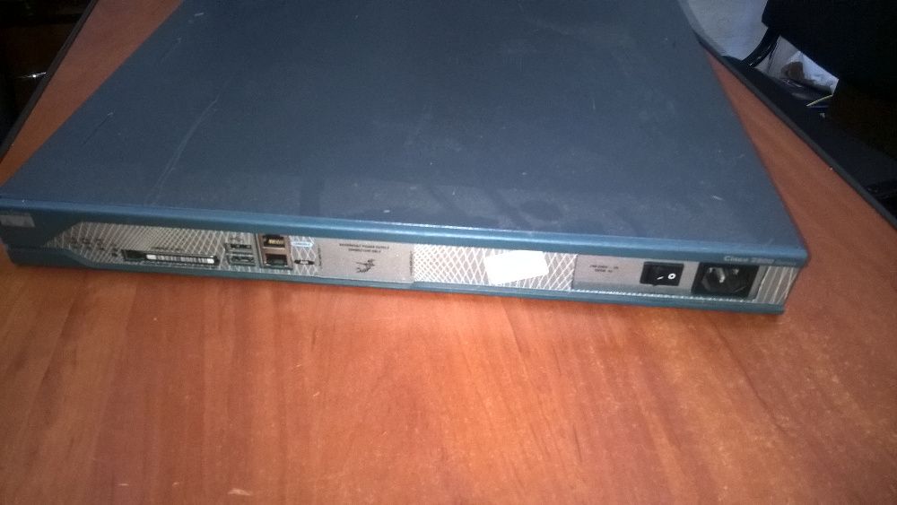 Маршрутизатор Cisco 2811 + мод. NM-ESW-16 на 16 портів +ISDN, Європа