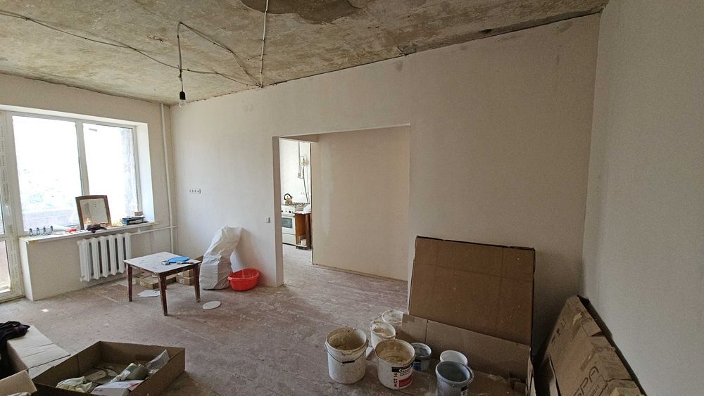 Київ район ДВРЗ вул. Алматинська 89 а. Є ВІДЕООГЛЯД.