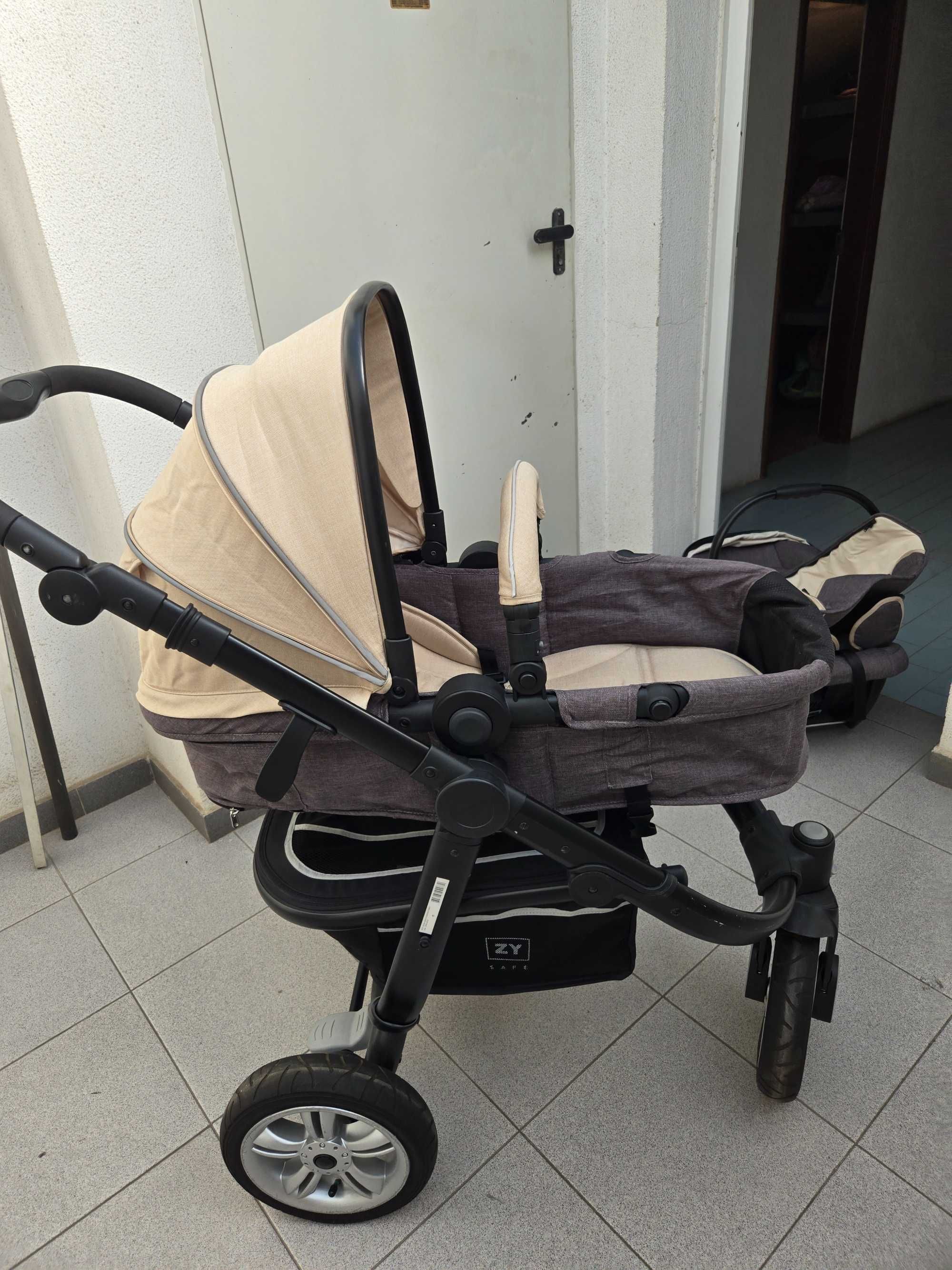 Carrinho de passeio trio.