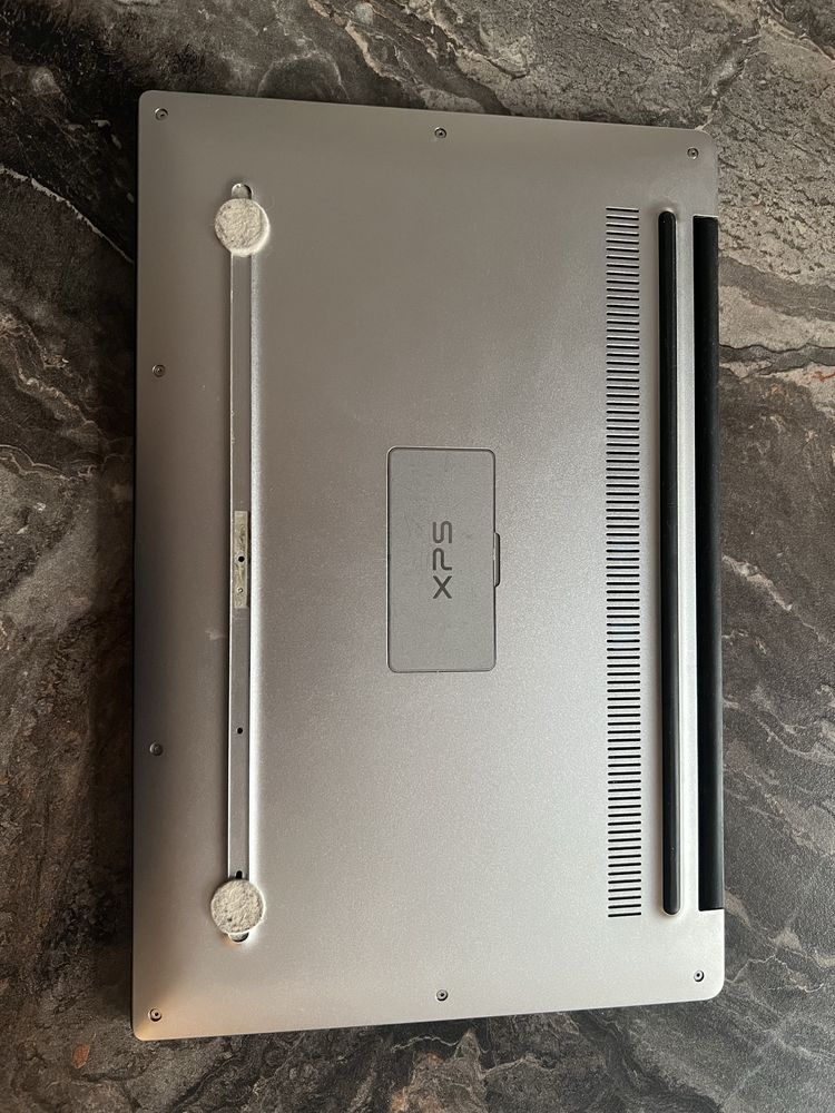Dell XPS 13 P54G intel i5 / 4GB / 120 GB