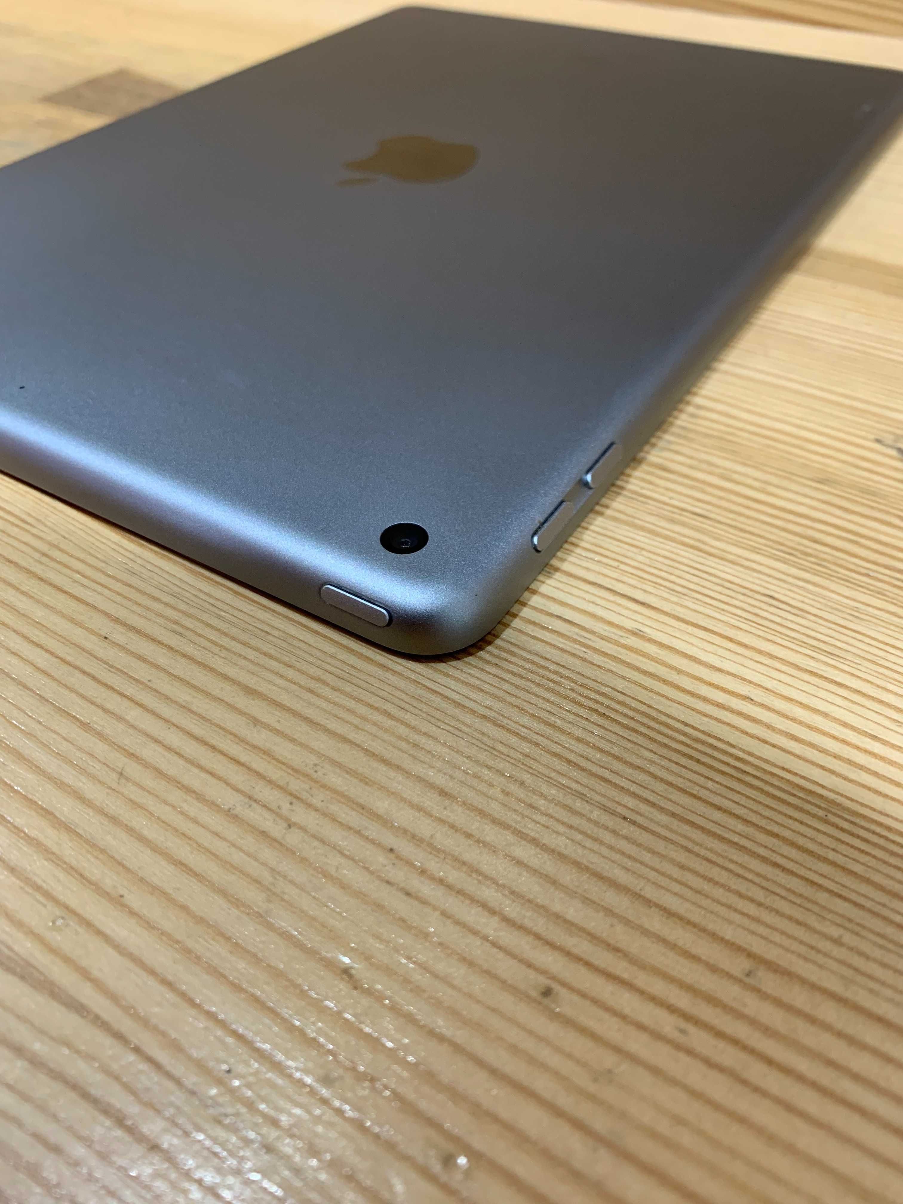 iPad (6Gen 2018) 32Gb Wi-Fi Space Gray Магазин / Гарантия