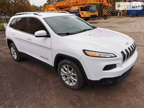 Продам белый Jeep Cherokee LATITUDE 2017