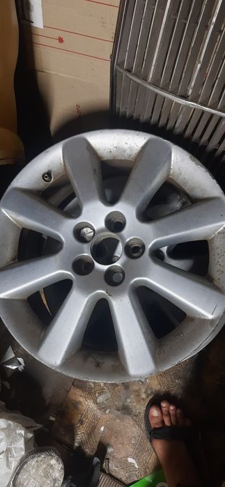 Диски  Toyota avensis  4×100 et 45