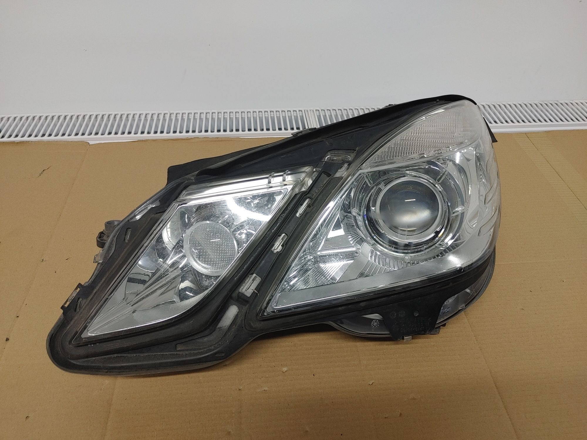 Lampa Mercedes W212 przed Liftem L