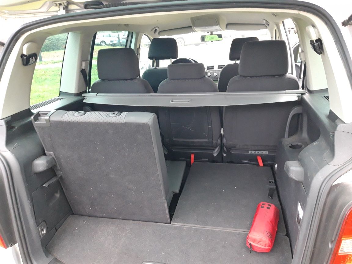 VW Touran 2006 1.6 MPI 7 miejsc bezwypadkowy z Niemiec!