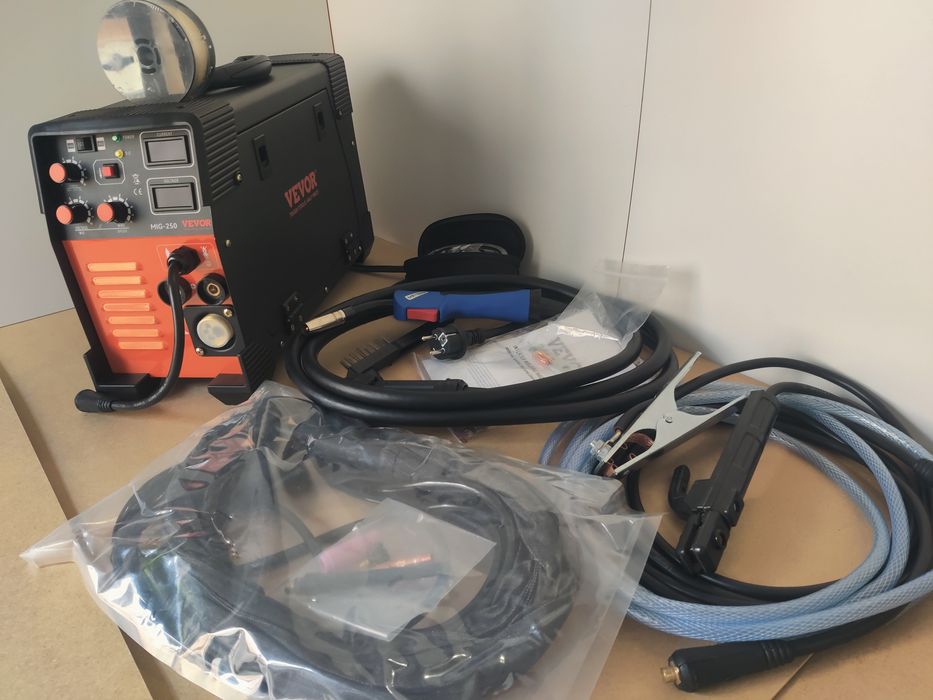 Aparelho de soldador 250 Amperes!  5 em 1  MIG MAG TIG SER FLUX. NOVO.