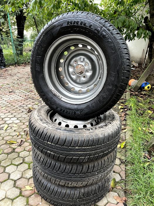 Штамповані колеса ВАЗ з резиною 175/70R13 82T Barum Brillantis