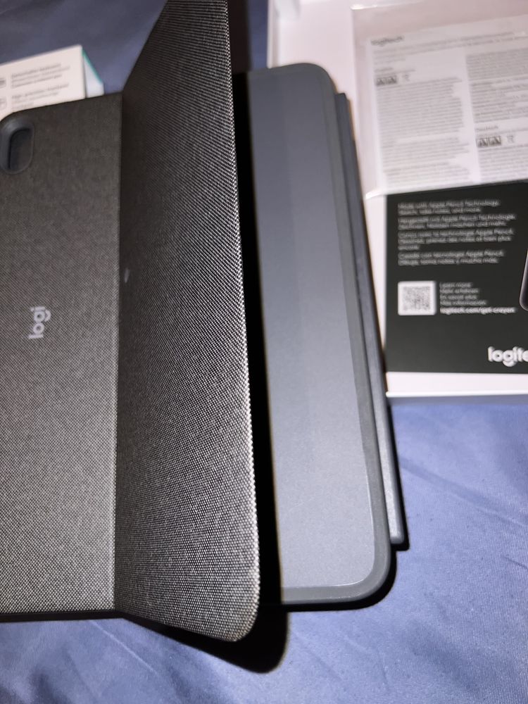 Logitech Klawiatura iPad 10th generation Combo Touch