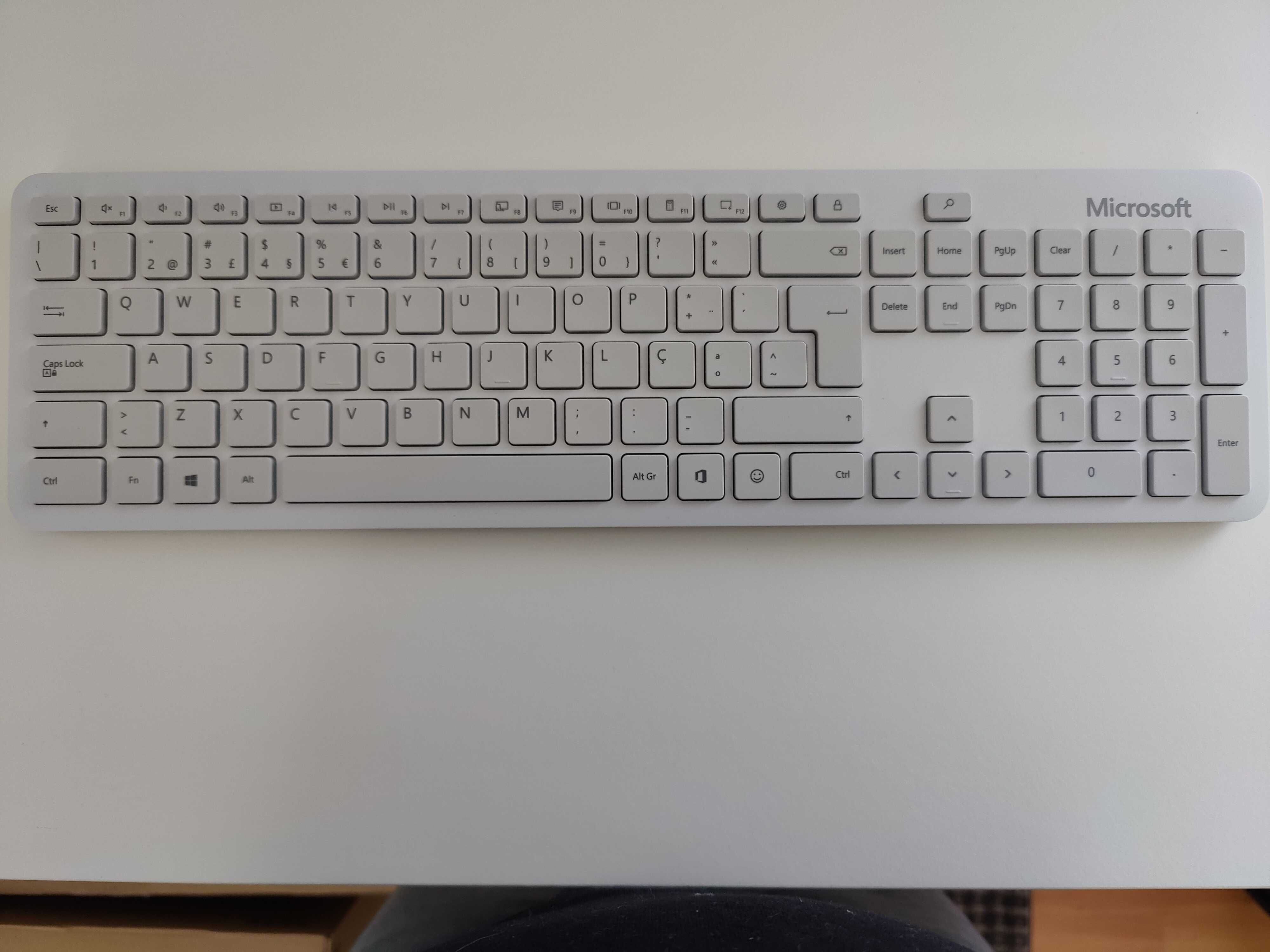 Teclado Wireless + Rato Microsoft Bluetooth - Em Português - Branco