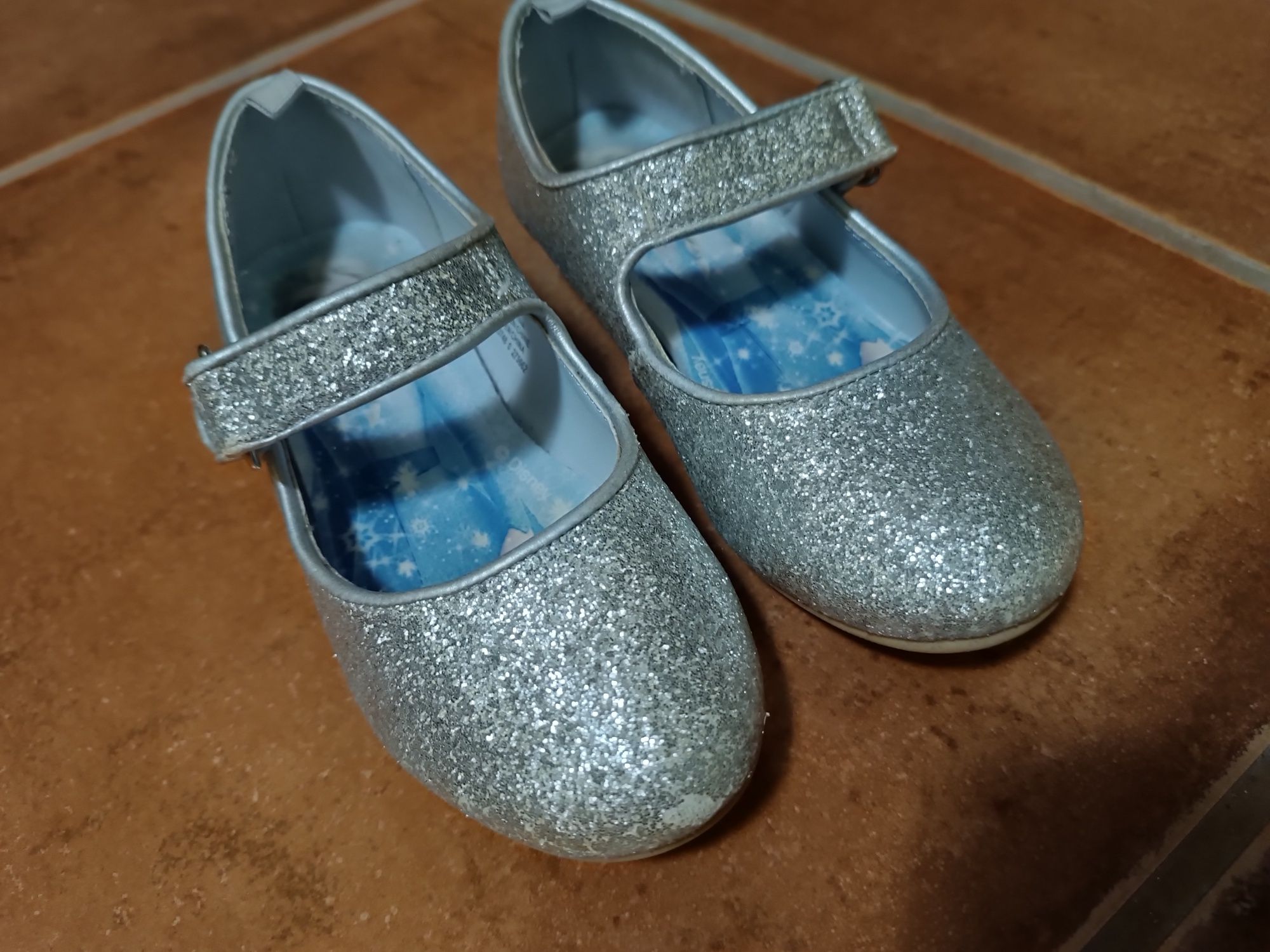 Sapatos da princesa Frozen 28