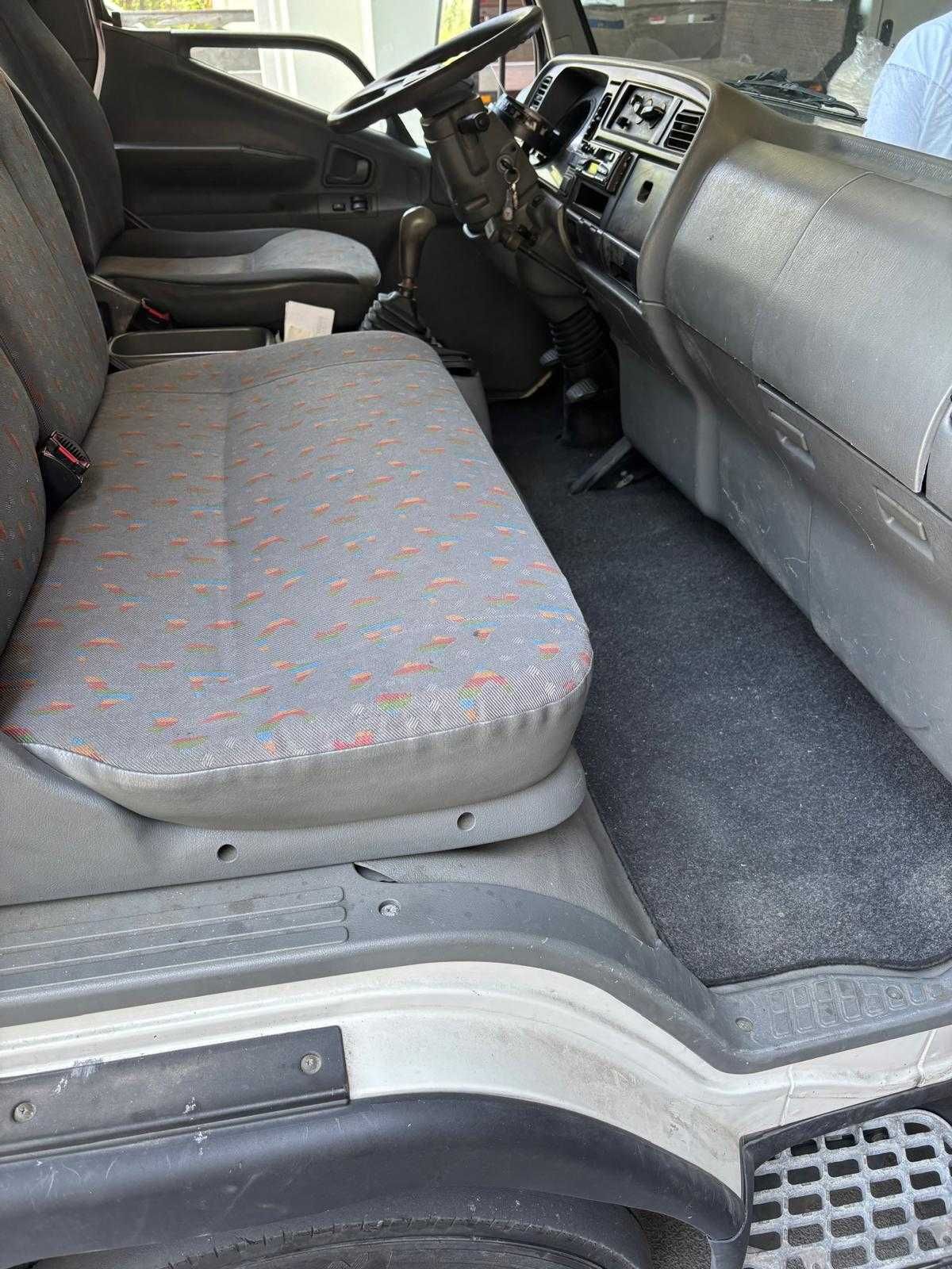 Mitsubishi Canter FE 659