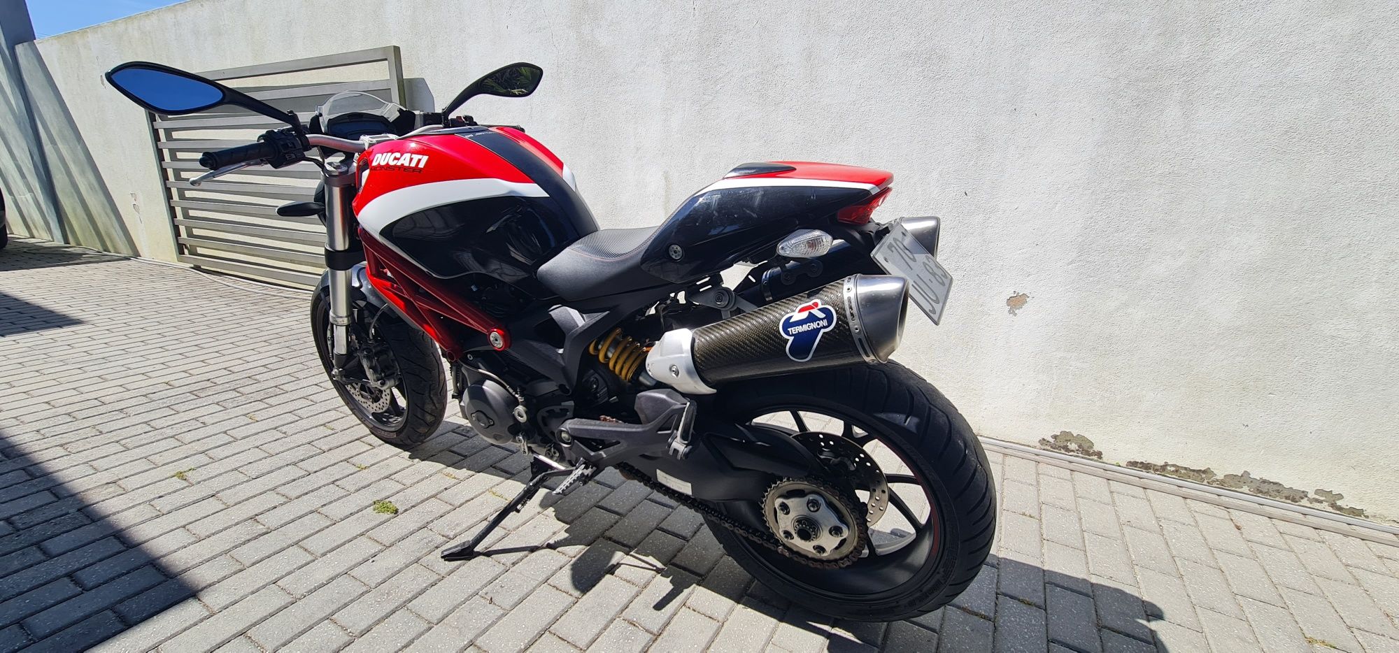 Ducati Monster 796