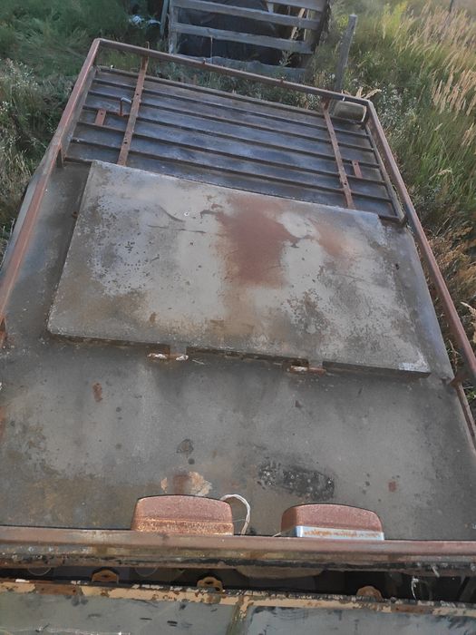 Газ 69-А ,на базі 469 уаз, ліфт под R16 37 12,5, зараз стоять на R15 3