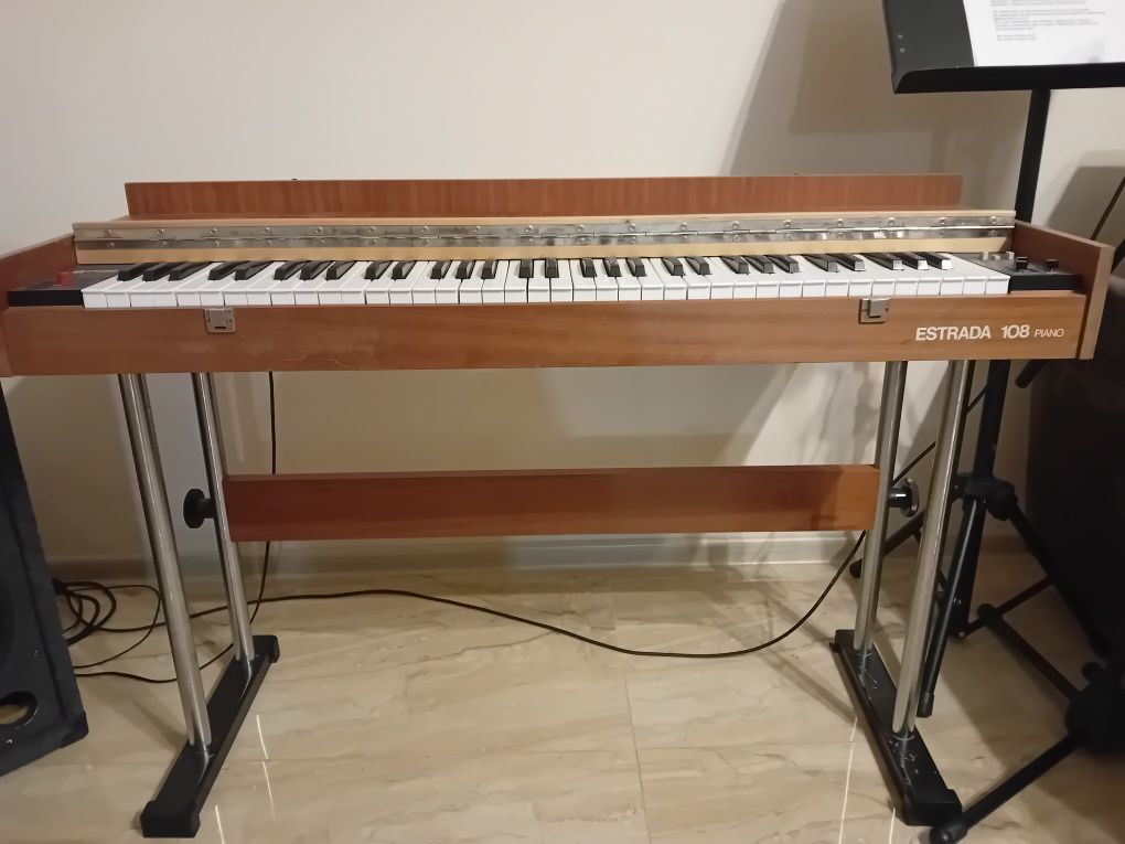 Pianino elektroniczne Estrada 108