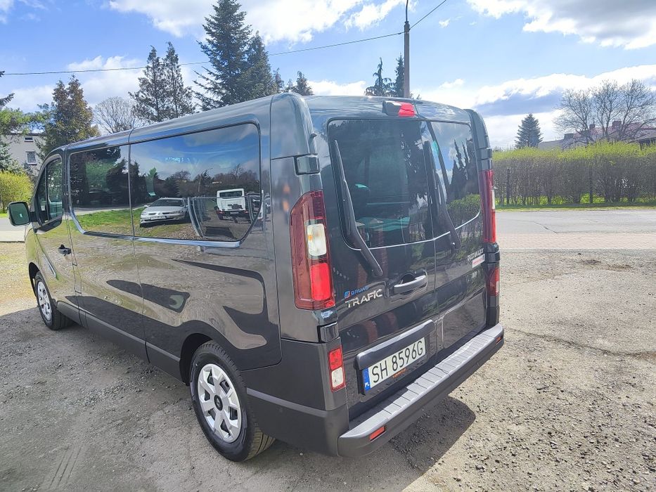 Ford Custom 9 osobowy,Renault Trafic 9 osobowy long