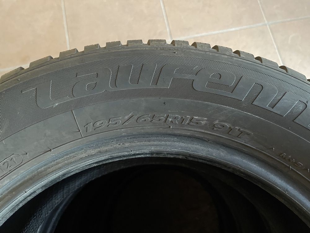 Комплект зимових шин Laufenn 195/65 R15 91T