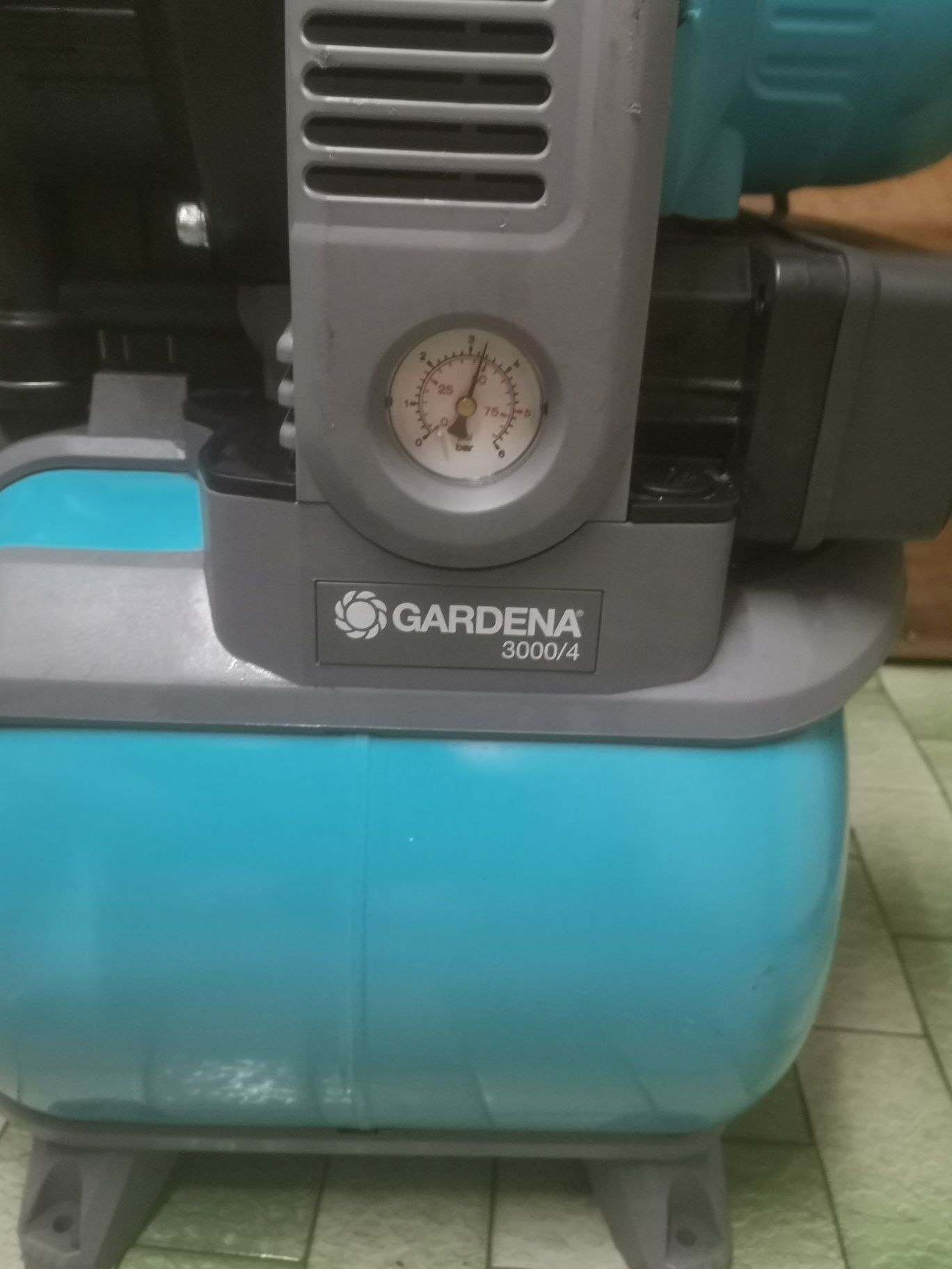 Gardena 3000/4 zestaw hydroforowy