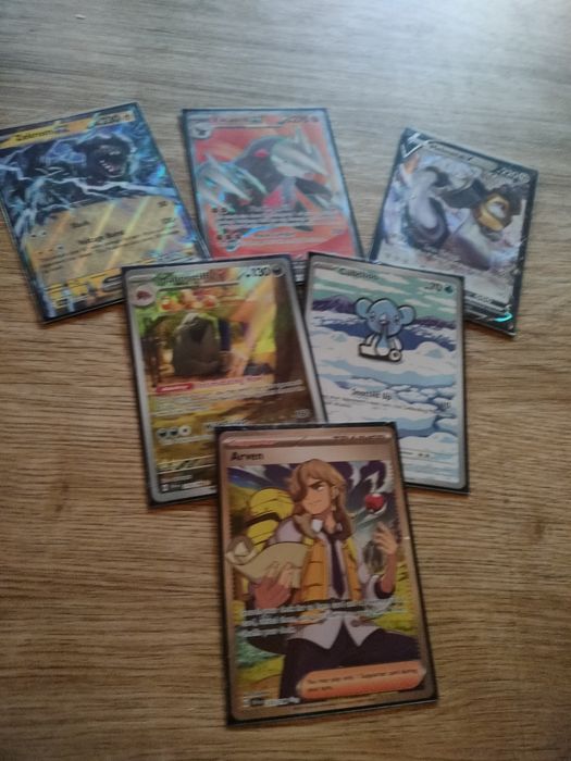 Mystery box Pokemon tcg (5 kart)